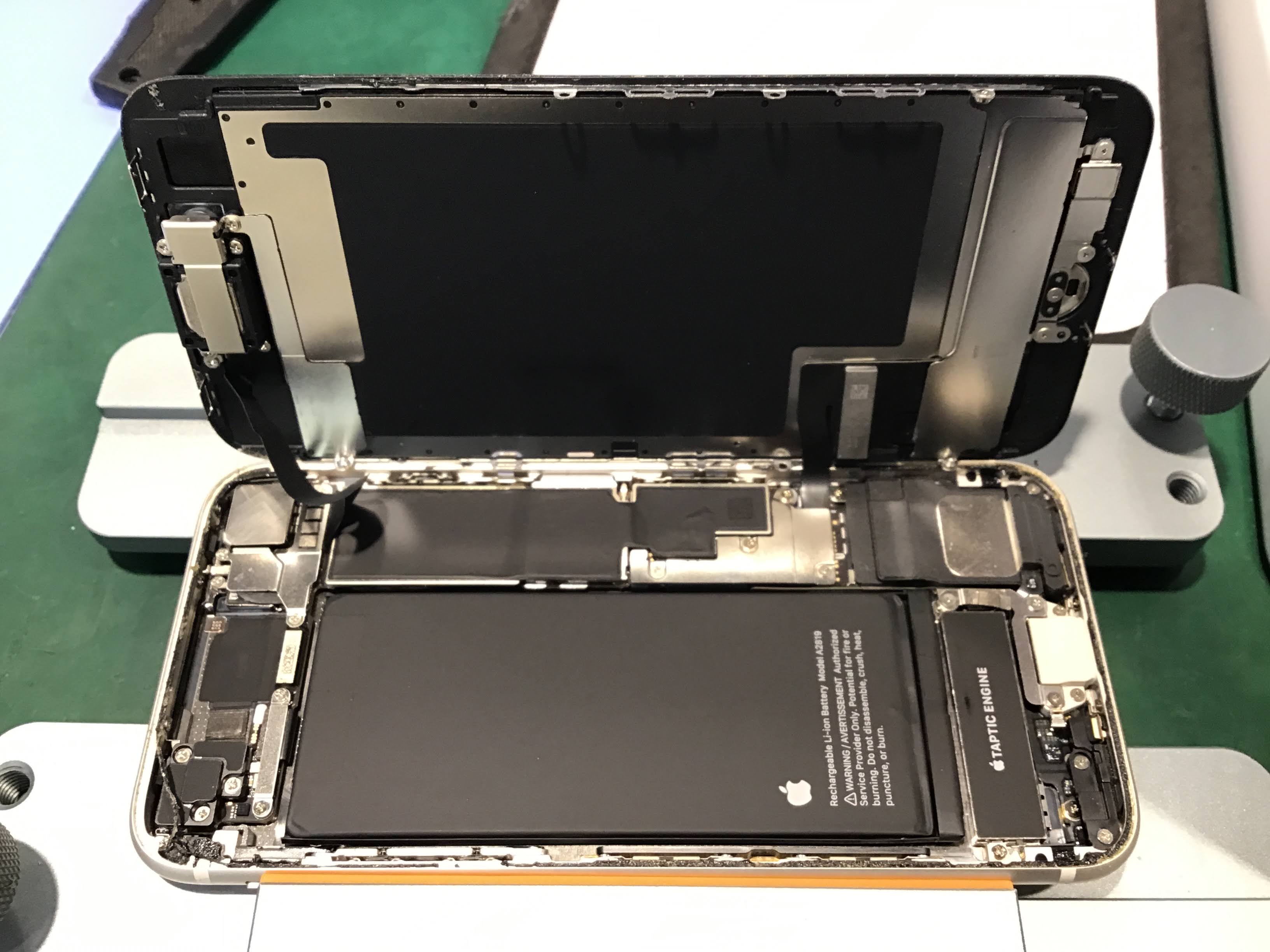 iPhone13 miniのバッテリー交換は、データそのまま・即日修理のスマホ修理工房 秋津店へ
